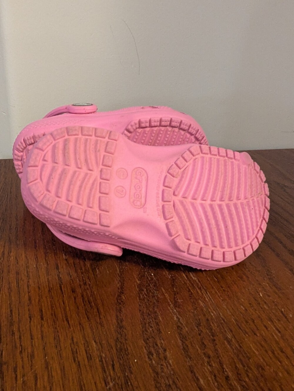 Crocs Classic Clog Kids' Sandals Pink Toddler Size C7 Like New - Picture 13 of 15